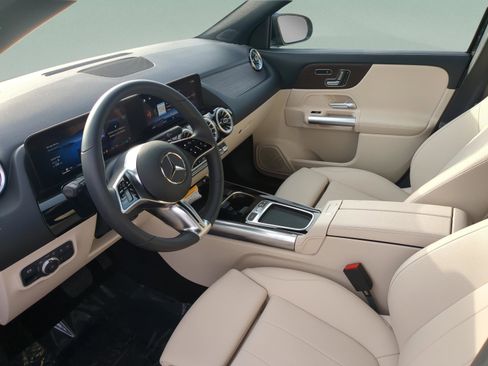 Certified 2025 Mercedes-Benz GLA 250 image 17