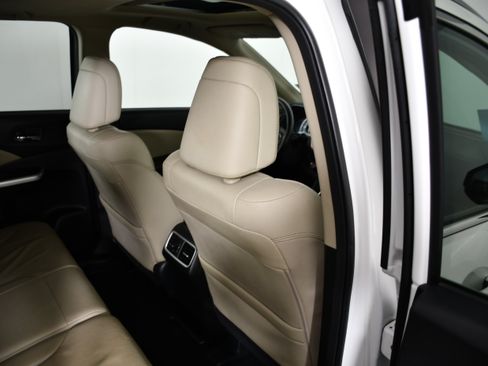 Used 2015 Honda CR-V Touring image 44