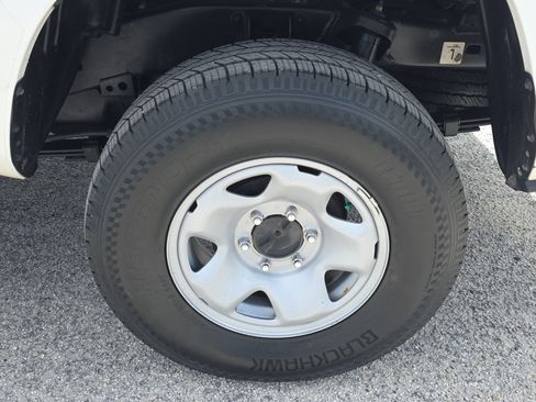 Used 2023 Toyota Tacoma SR RWD image 12