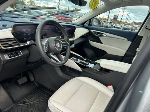 Used 2024 Buick Envision Avenir AWD/4WD image 10