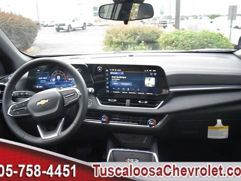 New 2026 Chevrolet Equinox LT w/ Convenience Package II image 3