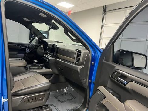 Used 2022 Chevrolet Silverado 1500 ZR2 w/ Technology Package image 55