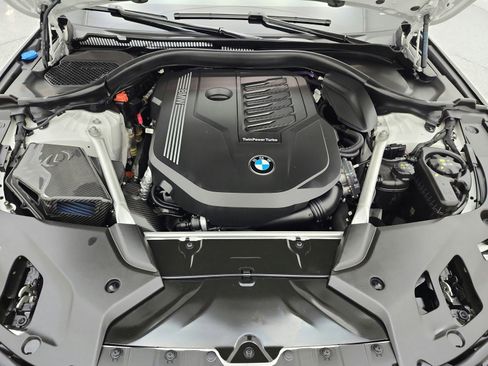 Used 2023 BMW 540i w/ M Sport Package RWD image 16