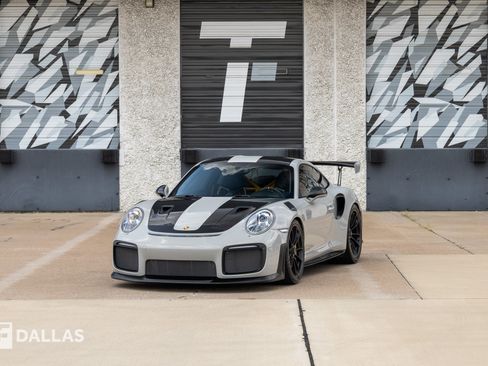 Used 2018 Porsche 911 GT2 RS RWD image 5