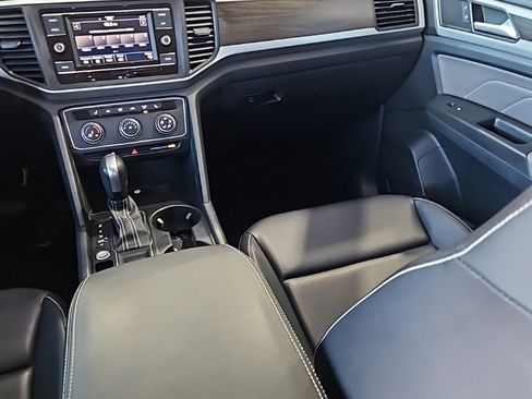 Used 2023 Volkswagen Atlas SE image 26