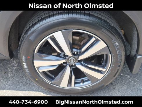 Certified 2023 Nissan Rogue Platinum w/ Platinum Premium Package AWD/4WD image 30