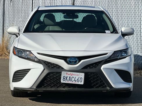 Used 2019 Toyota Camry SE w/ Audio Package FWD image 8