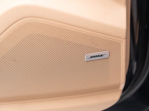 Used 2022 Porsche Cayenne S Platinum image 25