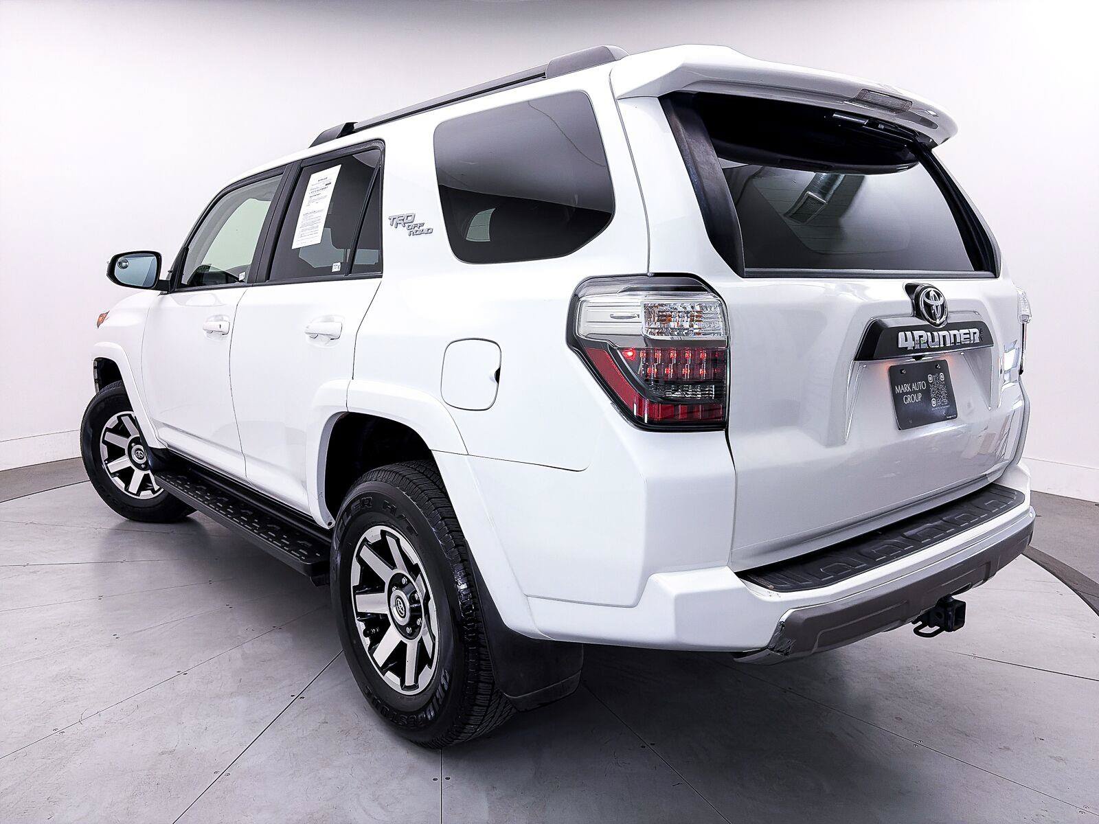 Used 2021 Toyota 4Runner TRD Off-Road AWD/4WD image 2