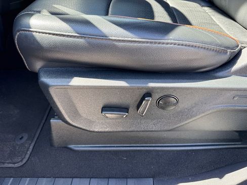 Used 2025 Ford F350 Lariat w/ Camper Package image 17