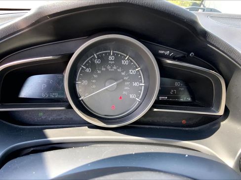 Used 2017 MAZDA MAZDA3 Sport w/ Preferred Equipment Package FWD image 24
