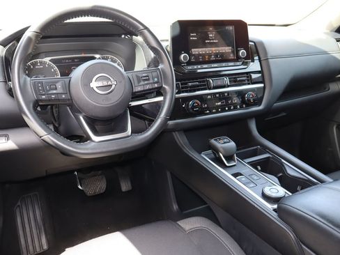 Used 2024 Nissan Pathfinder SV AWD/4WD image 4