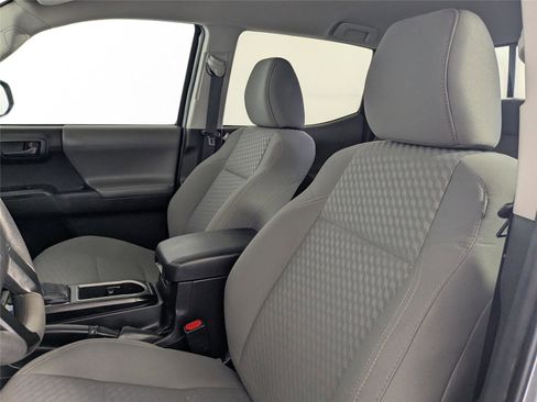 Certified 2022 Toyota Tacoma SR w/ SR Convenience Package image 9
