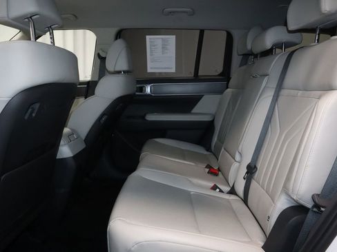 Used 2025 Hyundai Santa Fe SEL FWD image 20