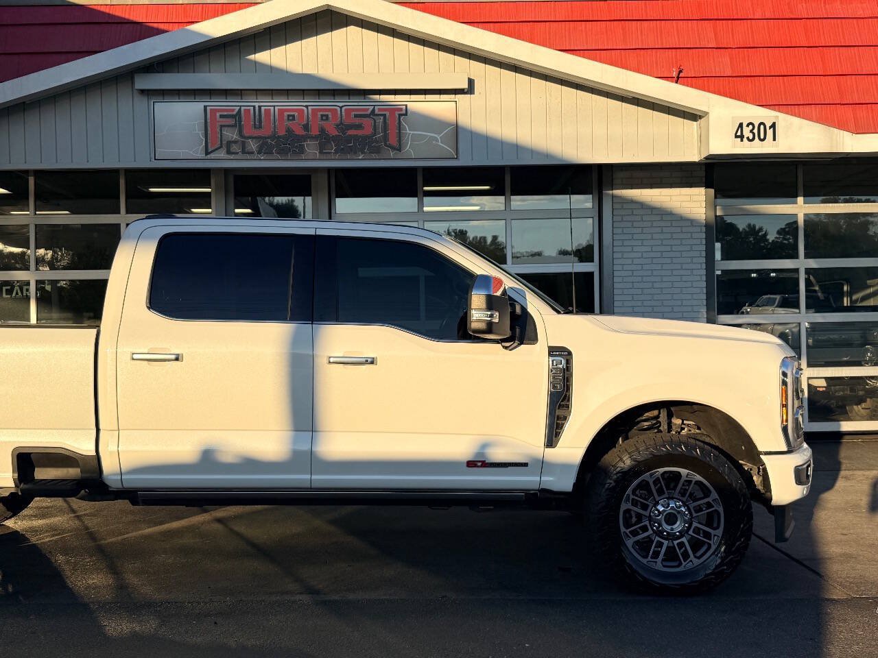 Used 2024 Ford F350 Limited w/ FX4 Off-Road Package AWD/4WD image 12