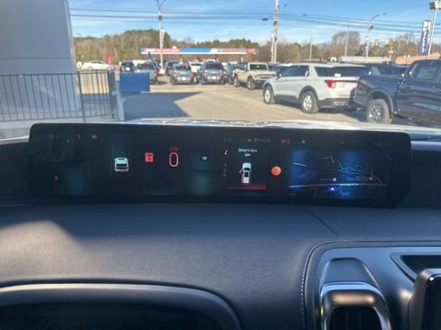 Used 2025 Ford Expedition Max Platinum w/ Driver's Package image 22