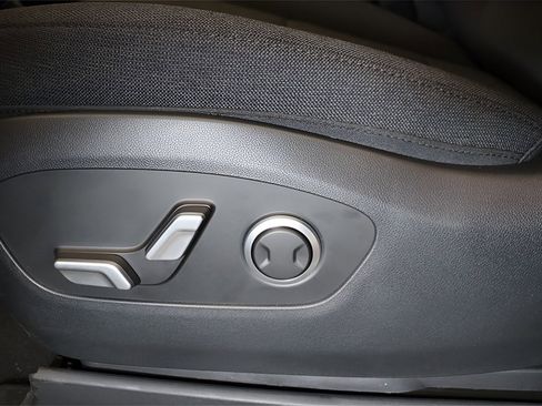 New 2026 Hyundai Ioniq 9 SE image 9