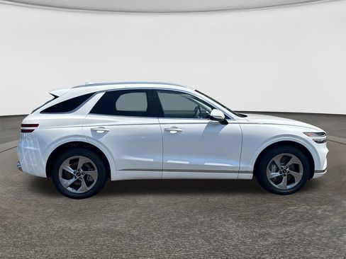 New 2026 Genesis GV70 2.5T AWD/4WD image 9