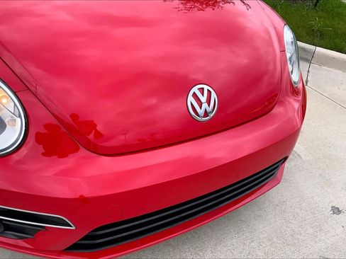 Used 2013 Volkswagen Beetle 2.0T FWD image 28