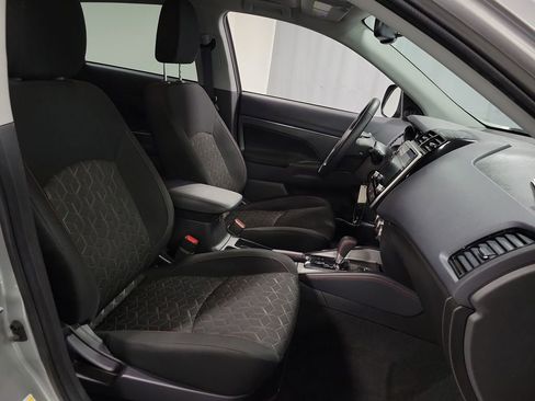 Used 2025 Mitsubishi Outlander Sport AWD image 25