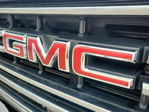 Used 2022 GMC Sierra 2500 AT4 w/ AT4 Premium Plus Package image 5