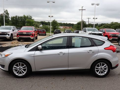 Used 2018 Ford Focus SE FWD image 22