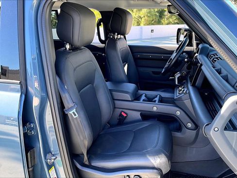 Used 2025 Land Rover Defender 110 S image 6