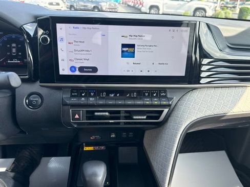 Used 2025 Toyota Camry XLE w/ Premium Plus Package FWD image 21