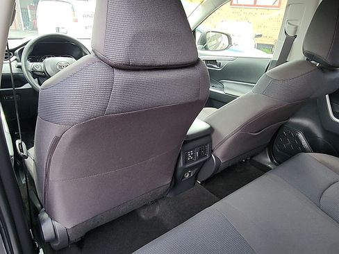 Certified 2025 Toyota RAV4 LE AWD/4WD image 22
