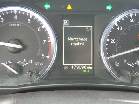 Used 2018 Toyota Highlander XLE w/ Protection Package #3 AWD/4WD image 25