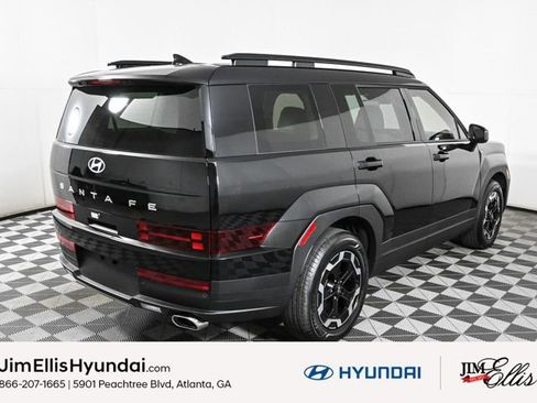 Used 2025 Hyundai Santa Fe SEL image 4