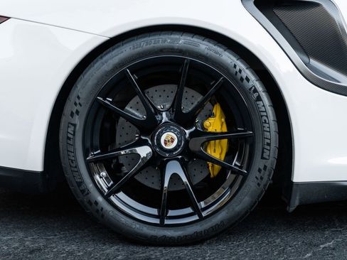 Used 2011 Porsche 911 GT2 RS image 11