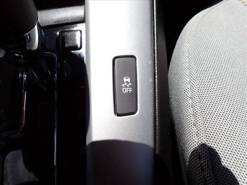 Used 2012 Chevrolet Cruze LT FWD image 18