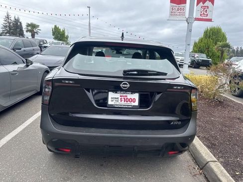 Used 2025 Nissan Kicks S image 5