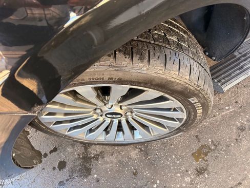 Used 2018 Lincoln Navigator L Reserve w/ Technology Package image 48