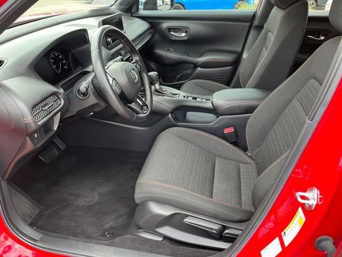 Certified 2025 Honda HR-V Sport image 3
