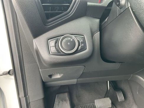 Used 2019 Ford Escape SE FWD image 17