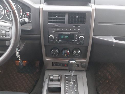 Used 2012 Jeep Liberty Sport image 36