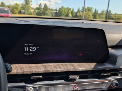 Used 2025 Kia Telluride SX Prestige AWD/4WD image 22