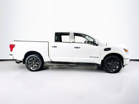 Used 2017 Nissan Titan Platinum Reserve image 4