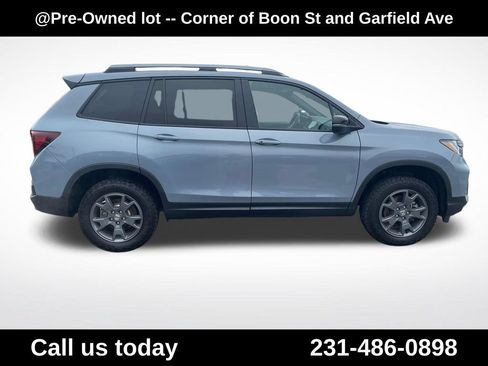 Used 2025 Honda Passport TrailSport image 9