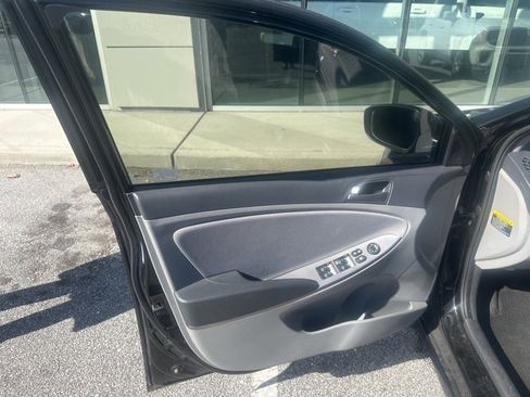 Used 2017 Hyundai Accent Value Edition image 4