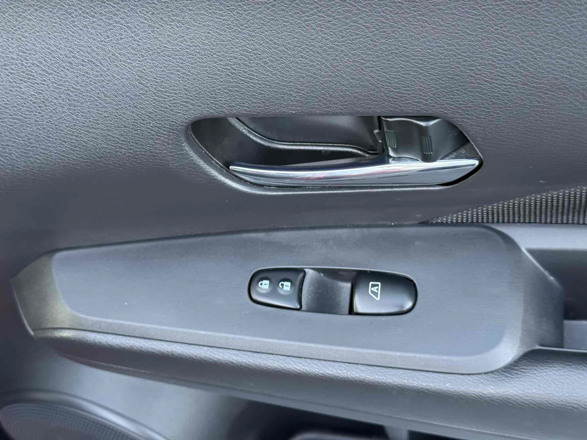 Used 2022 Nissan Kicks SV FWD image 43