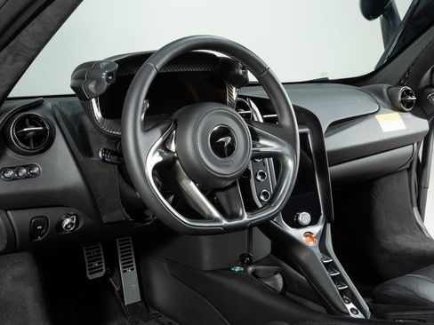 New 2025 McLaren 750S Spider image 11