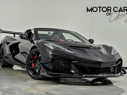 Used 2026 Chevrolet Corvette ZR1 w/ ZR1 Carbon Fiber Aero Package RWD image 1