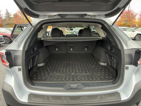 Certified 2025 Subaru Outback Premium image 12