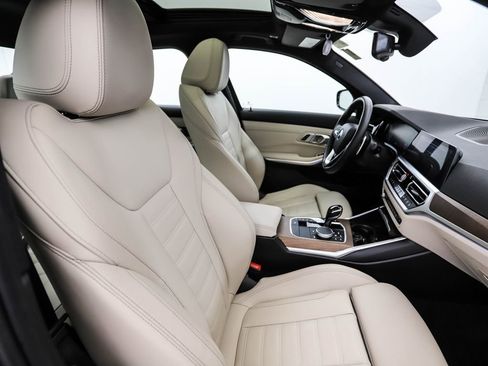 Used 2021 BMW 330e xDrive w/ Convenience Package image 31