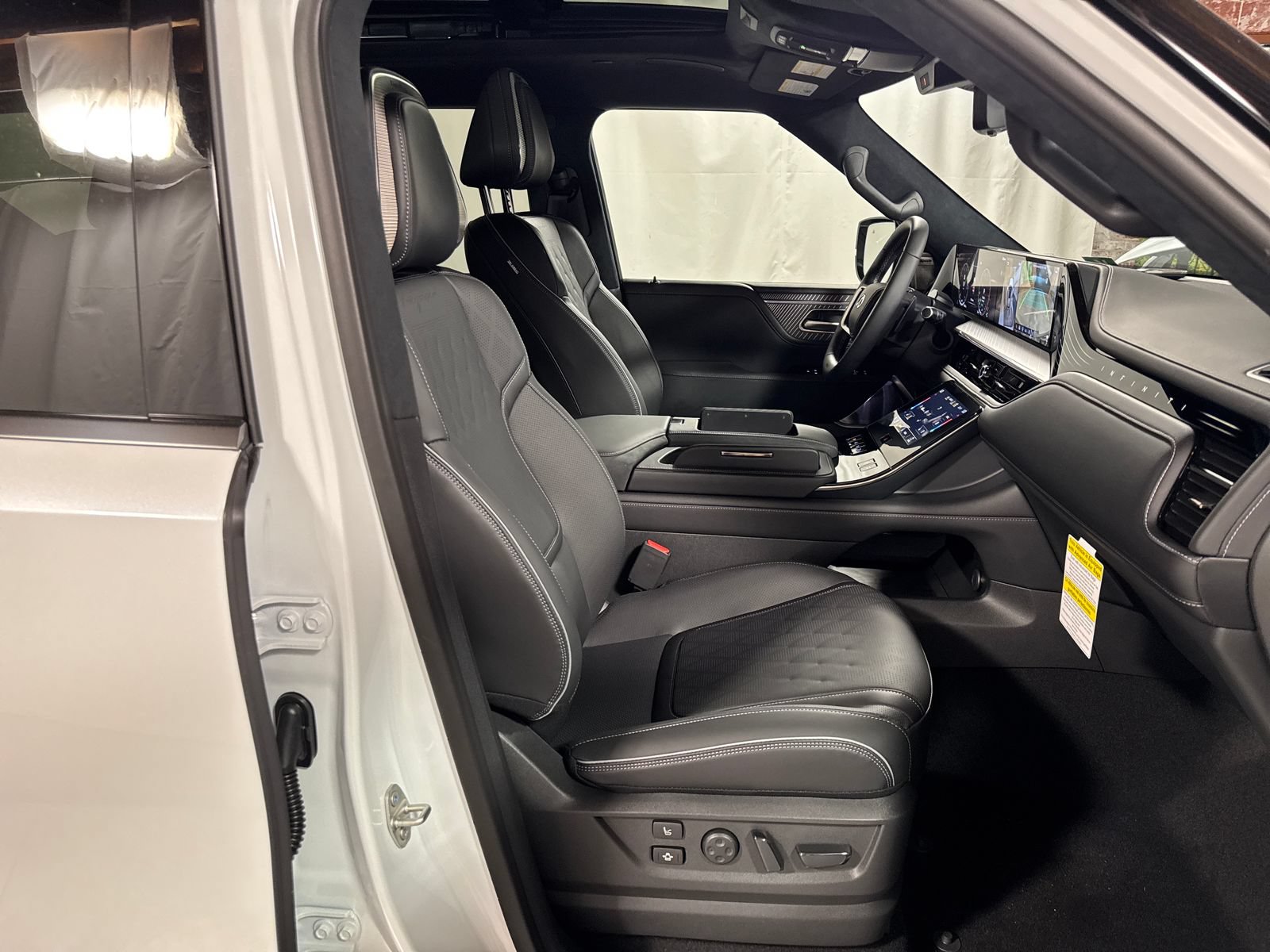 New 2026 INFINITI QX80 Autograph AWD/4WD image 33