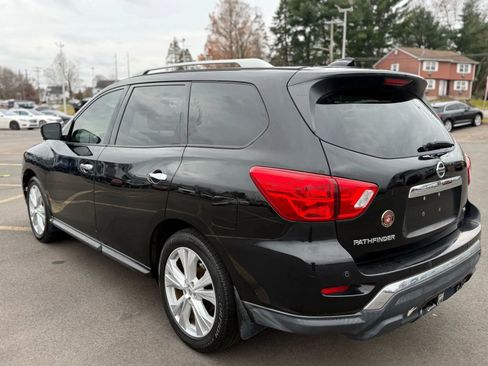 Used 2018 Nissan Pathfinder SL w/ SL Premium Package image 5