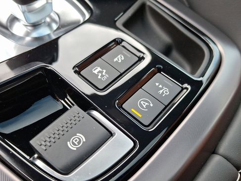 New 2024 Jaguar F-TYPE R image 17